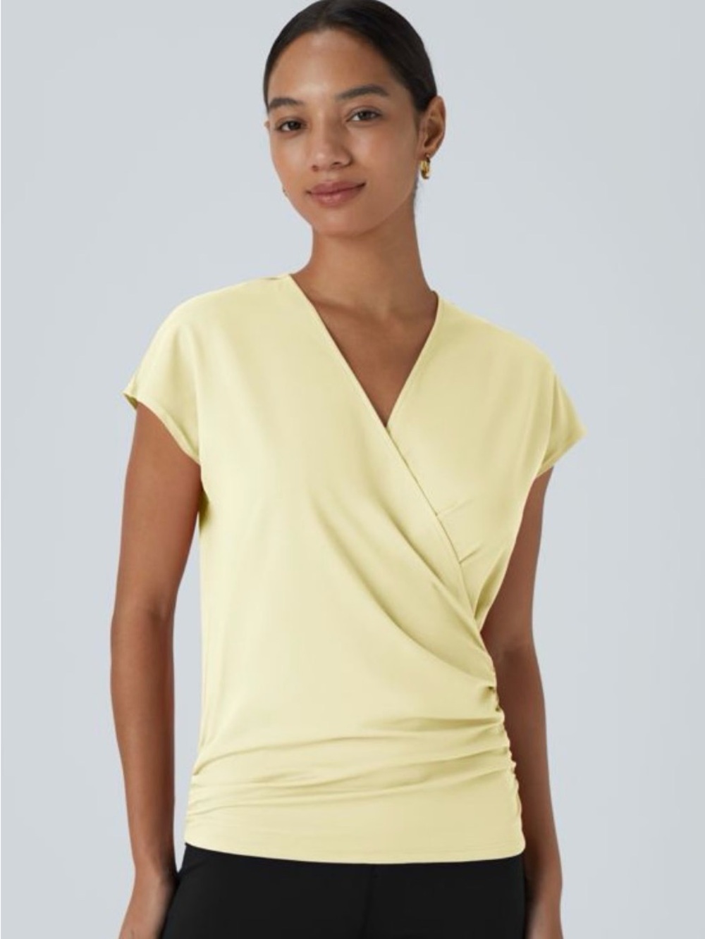 NWT Halara Neck Cap Sleeve Crossover Ruched Solid Work Blouse in Yellow. Large